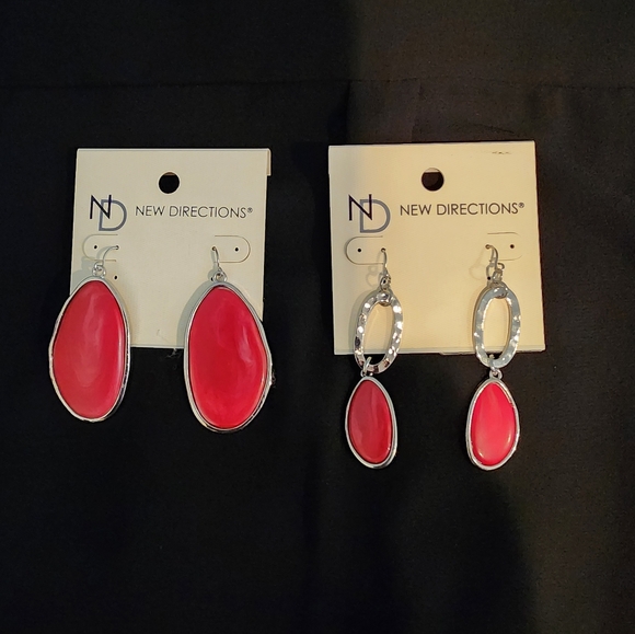NEW DIRECTIONS NECKLACE & EARRING SET. - Picture 3 of 3